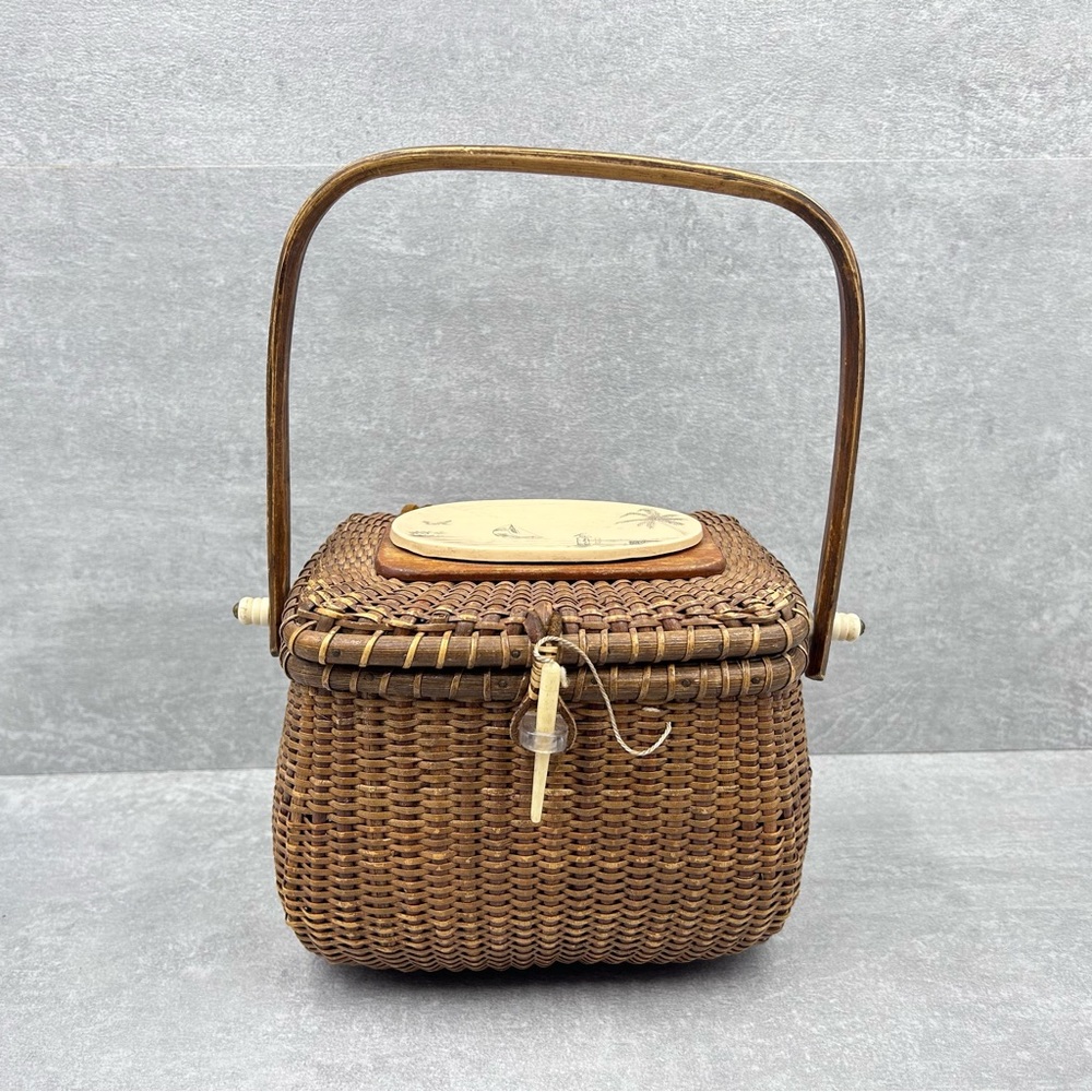 Original Vintage Farnum Nantucket Lightship Basket 2 Faux Scrimshaw Carvings
